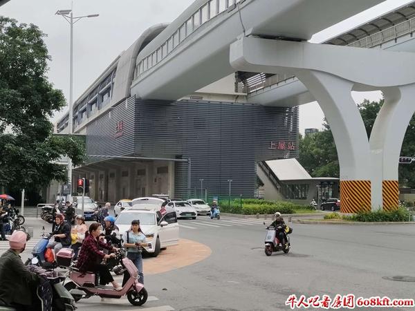 石岩上屋村委统建楼新盘，上屋地铁口零距离，带停车场，首付48万